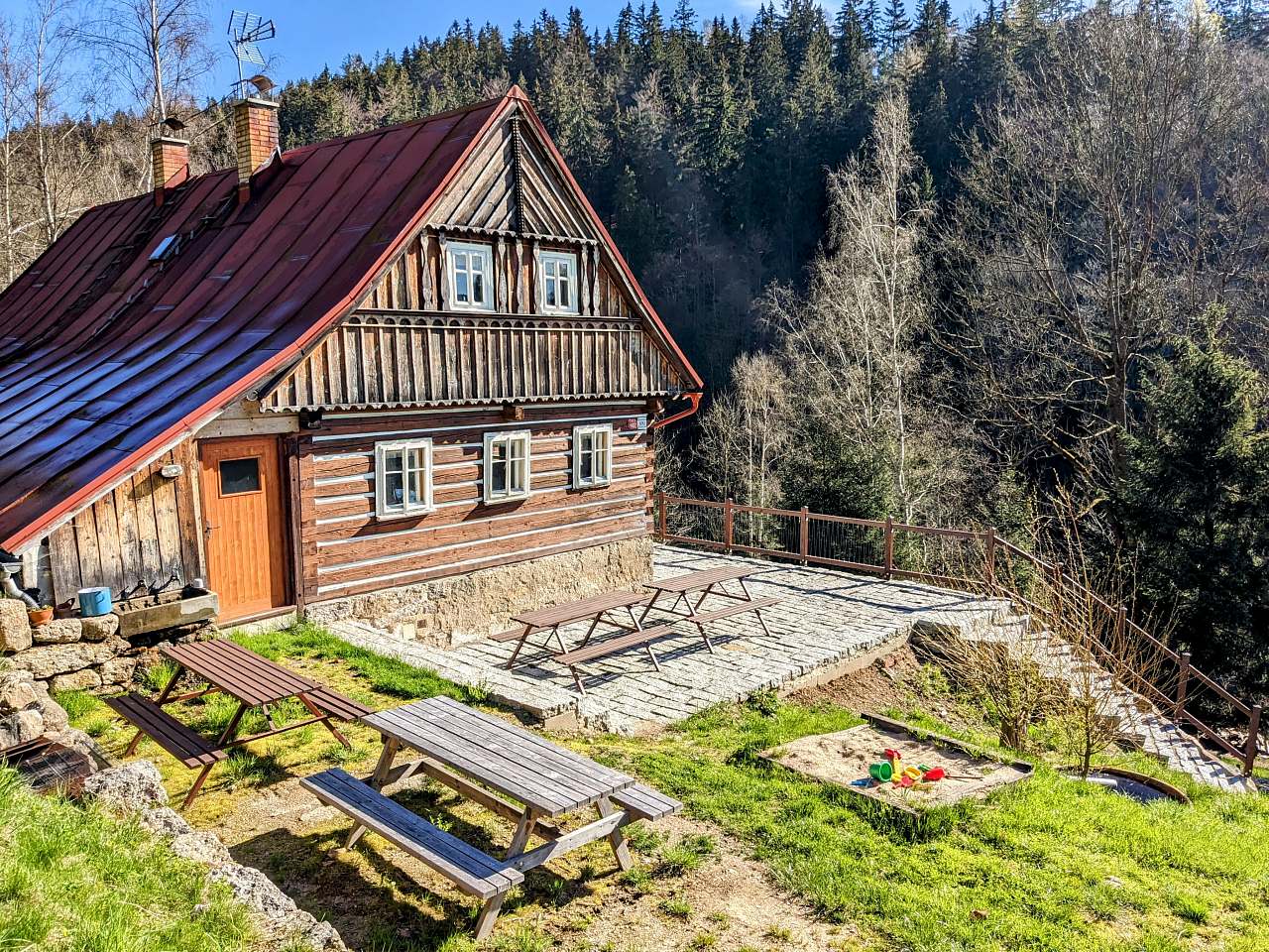Roubenka Pod Skalkami - Desná
