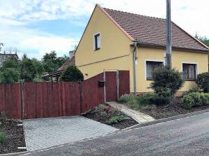 Chalupa k pronájmu - Polešovice