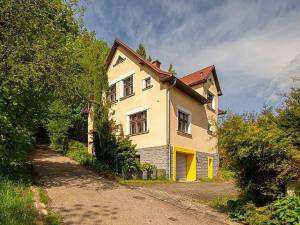 Vila Republika - Malá Skála